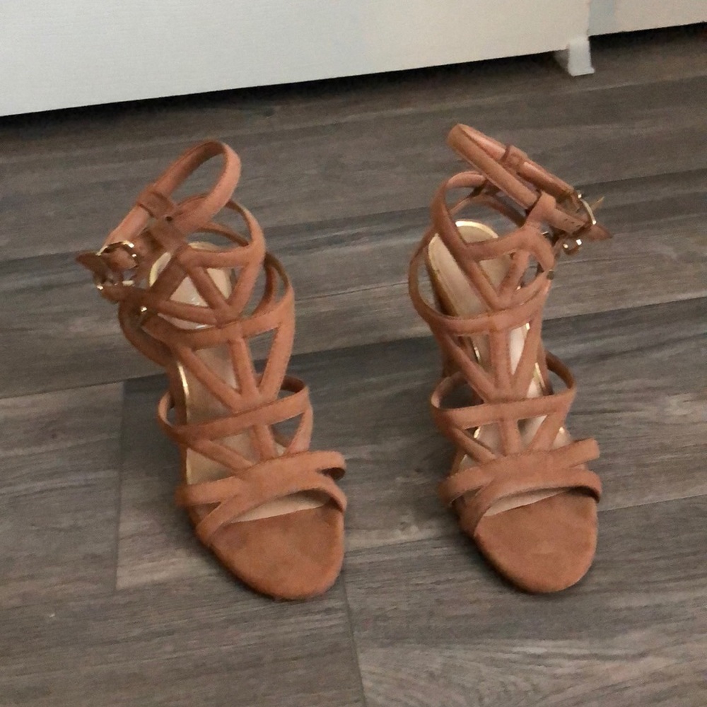 Gianni Bini 👡 strappy heels